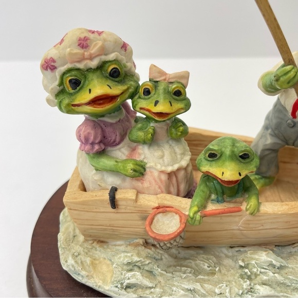 VINTAGE 1989 The Leonardo Collection The Fishing Trip Figurine - Picture 8 of 11